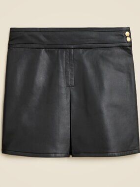 Center-pleat mini skirt in faux leather Item CD339 NWT size 18